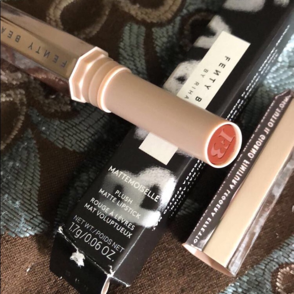 Fenty beauty plush matte lipstick